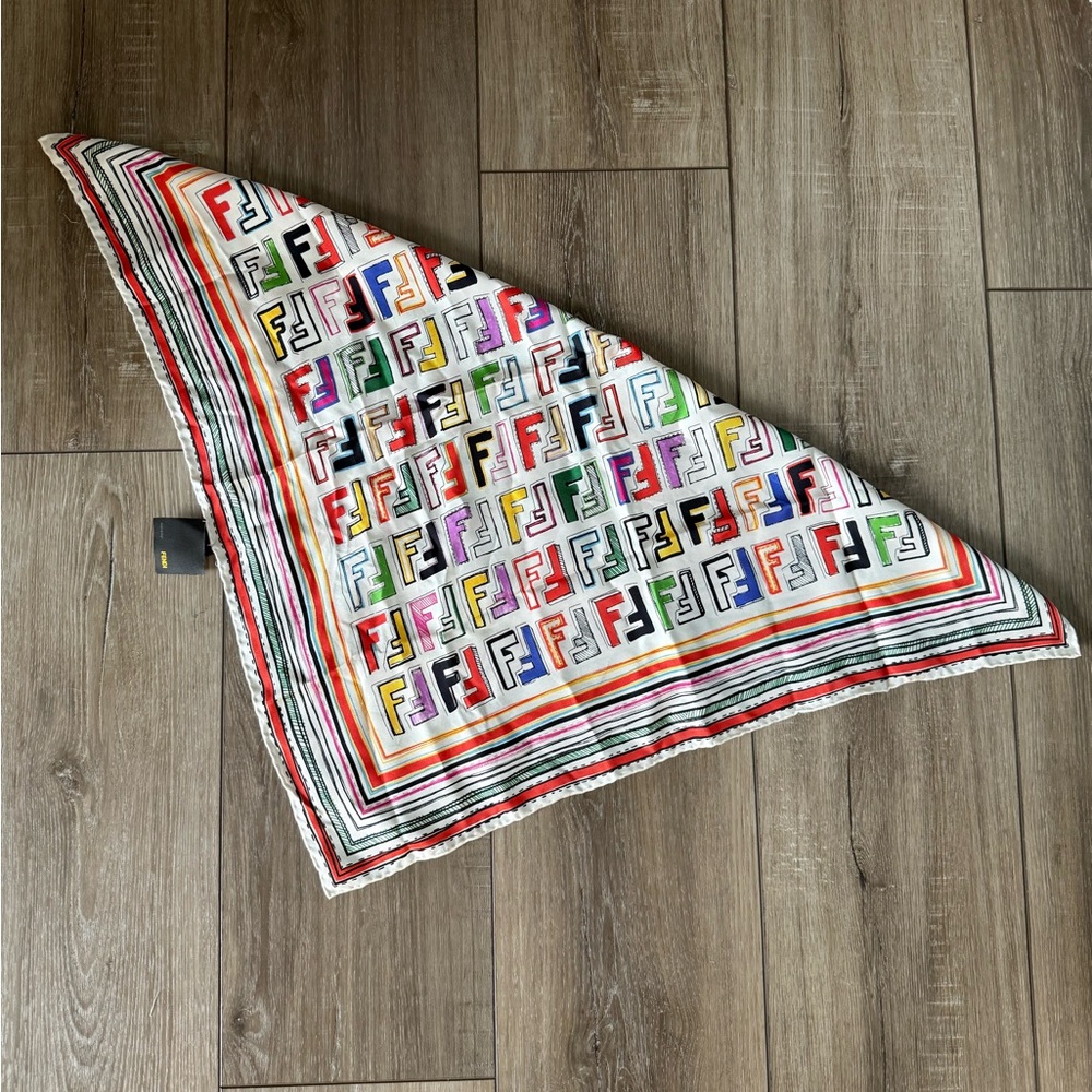 👛Fendi Scarf